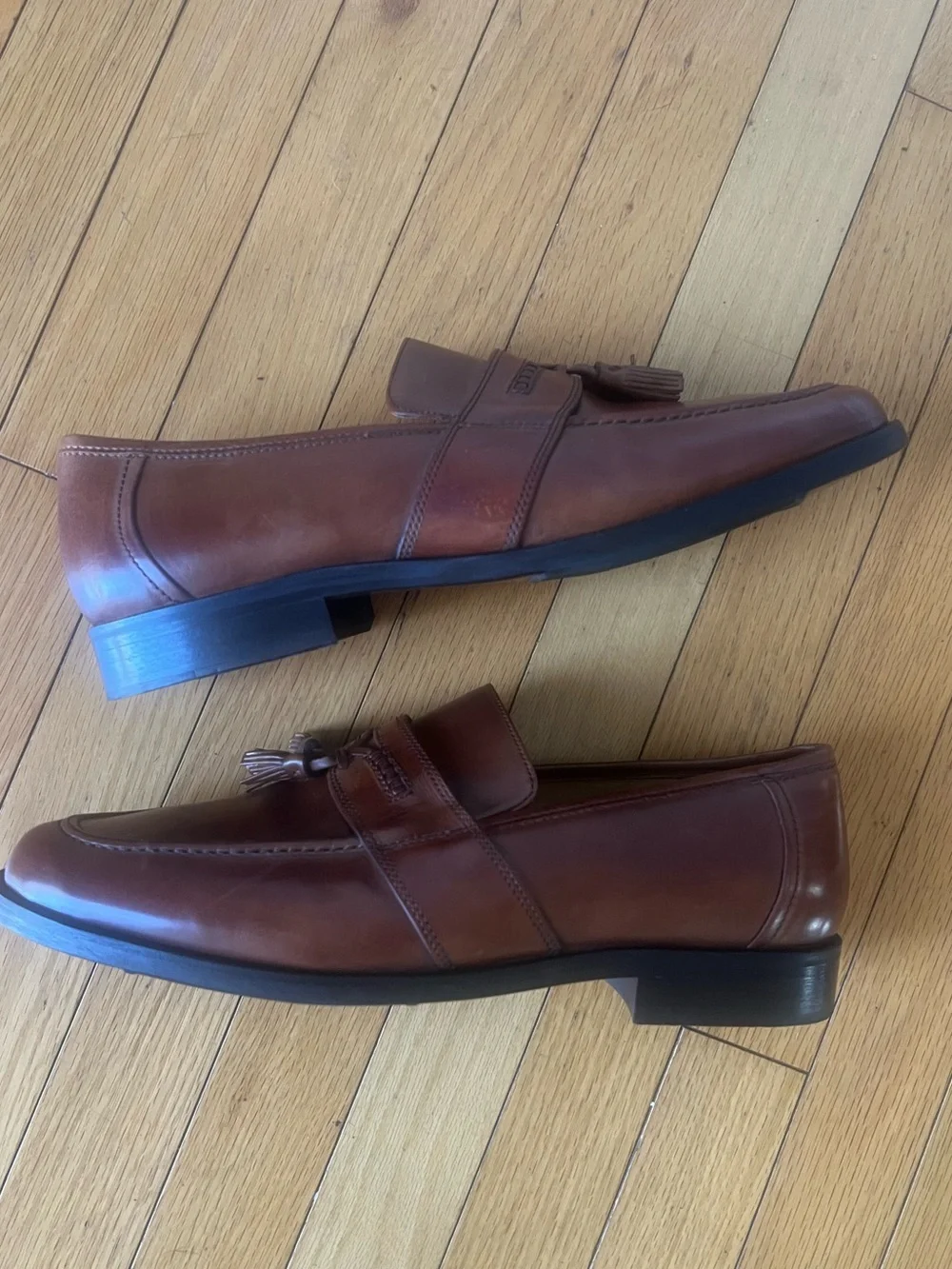 Johnston & Murphy 1046 Brown Leather Tassel Loafers Timeless Dress Shoes 9M